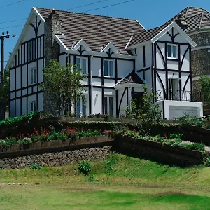  Villa Tudor Barn - Little England
